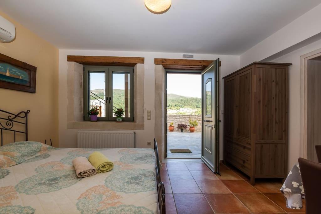 Quiet Stone House Near Plakias * Agios Ioannis (Agios Vasilios)